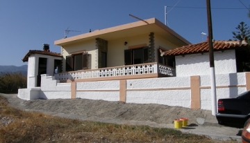 MILH6574 – 180m2 property with two Apartments in Milato, Crete.