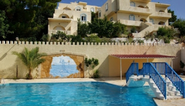 IERH5890 – Hotel complex with sea view in Ierapetra.