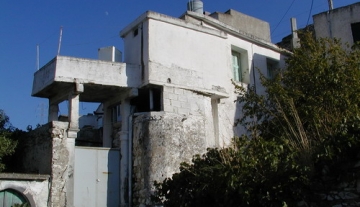 ANOH302-gr- Διώροφη παλιά κατοικία 100 m2 στο Χουμεριάκο 