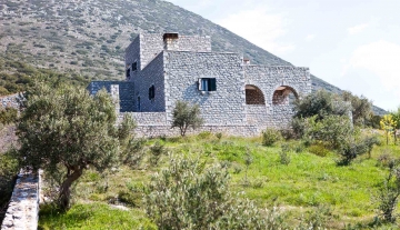 MPV7893 – Villa of 245 m2 in Mani, Peloponnese.