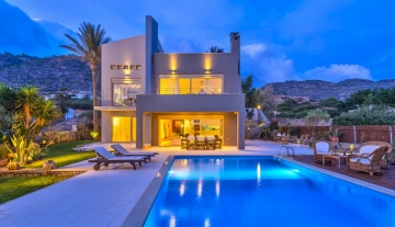 IERV7208-Luxurious villa overlooking the sea in Ierapetra