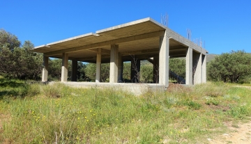 IERUC318 – Unfinished construction of 140m2 on 3.000m2 plot in Episkopi, Ierapetra. 